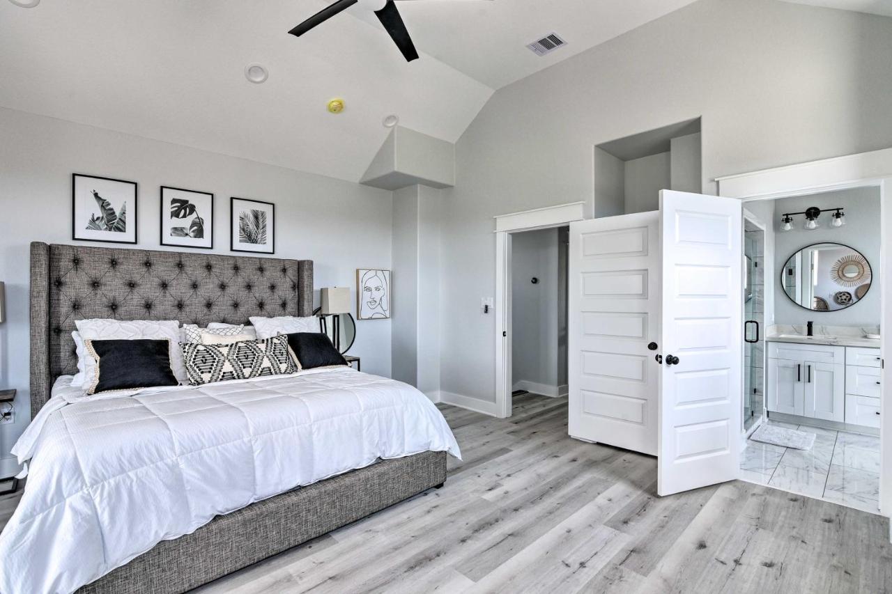 Chic Crystal Beach Escape With Deck - Walk To Beach! Bolivar Peninsula Zewnętrze zdjęcie