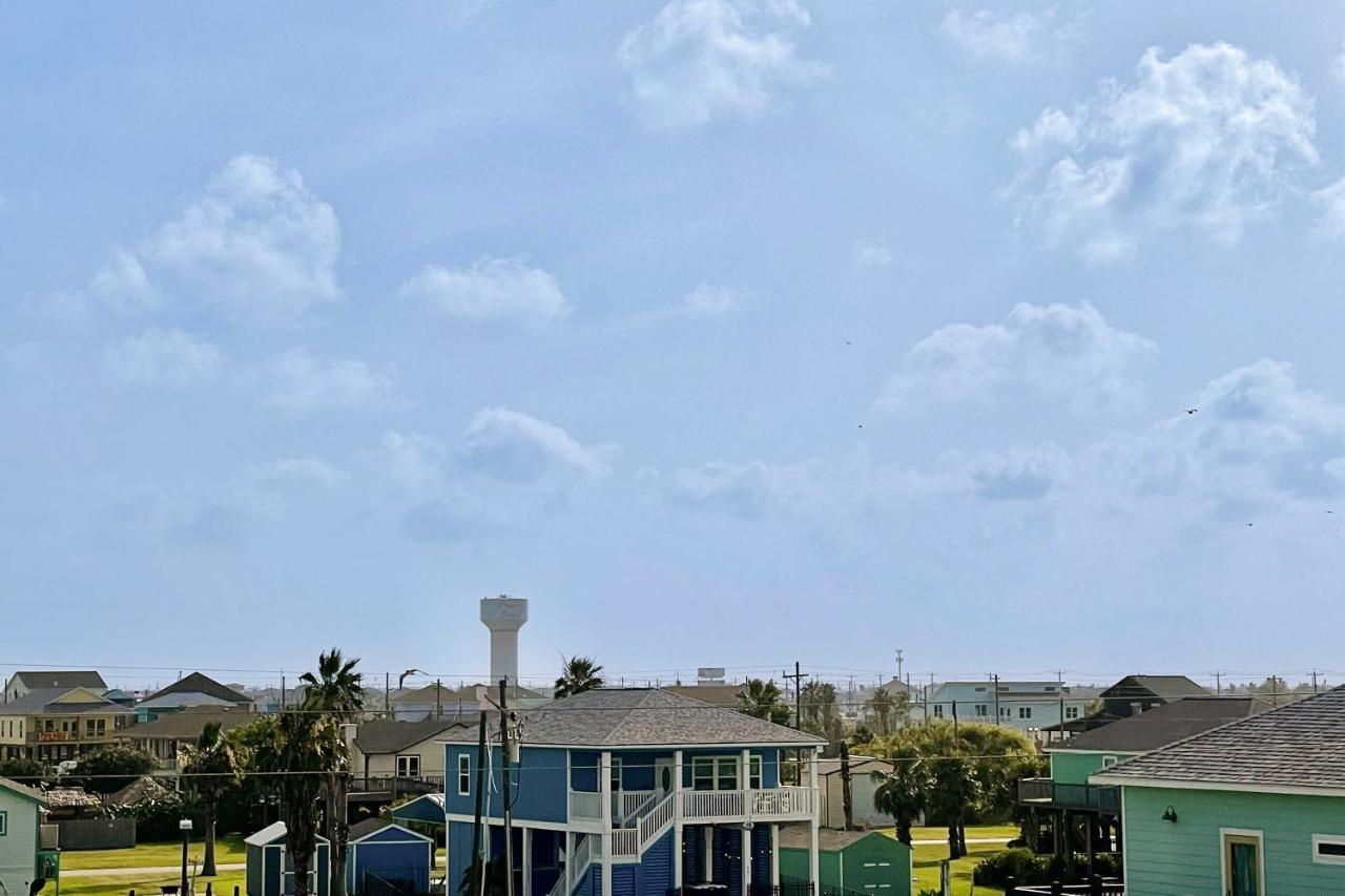 Chic Crystal Beach Escape With Deck - Walk To Beach! Bolivar Peninsula Zewnętrze zdjęcie