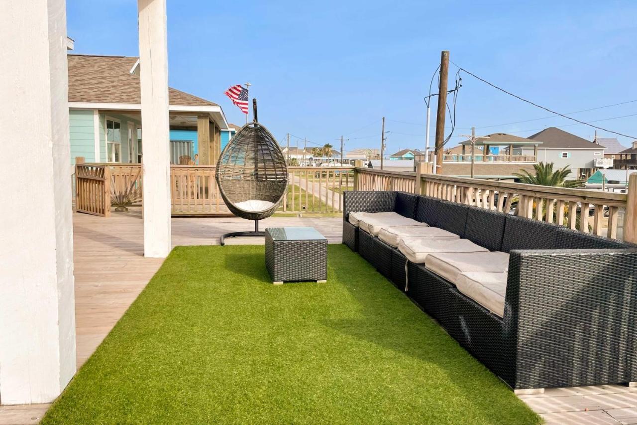 Chic Crystal Beach Escape With Deck - Walk To Beach! Bolivar Peninsula Zewnętrze zdjęcie